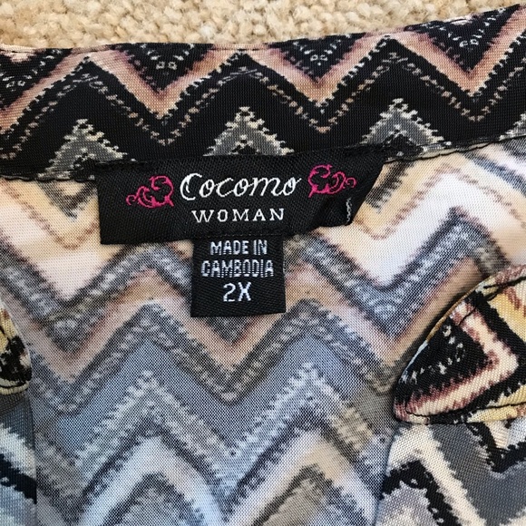 Cocomo Henley Georgette Swing Top Blouse Womens Plus Size 2X Tan Grey Easy Care - Picture 4 of 8